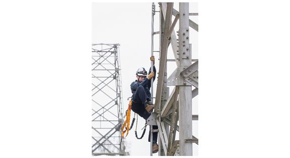 課程內容實用而「貼地」,為學員將來入職或轉行至電力工作而鋪路。 課程內容實用而「貼地」,為學員將來入職或轉行至電力工作而鋪路。